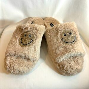 STEVE MADDED Sz XL Fuzzy Slipper with Rhinestone Studded Smiley Faces NEW